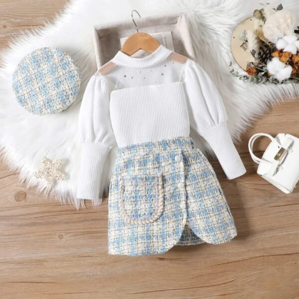 Bébé fille tenue 3